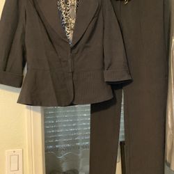 Pantsuit.    APT 9.   $15.00.    Chino , Ca