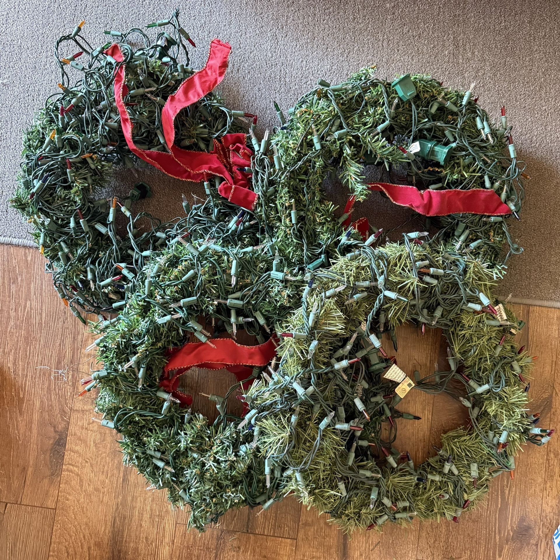 Lot of 4 Artificial Christmas Wreaths with Lights 16"