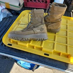 Military Boots Size 8w