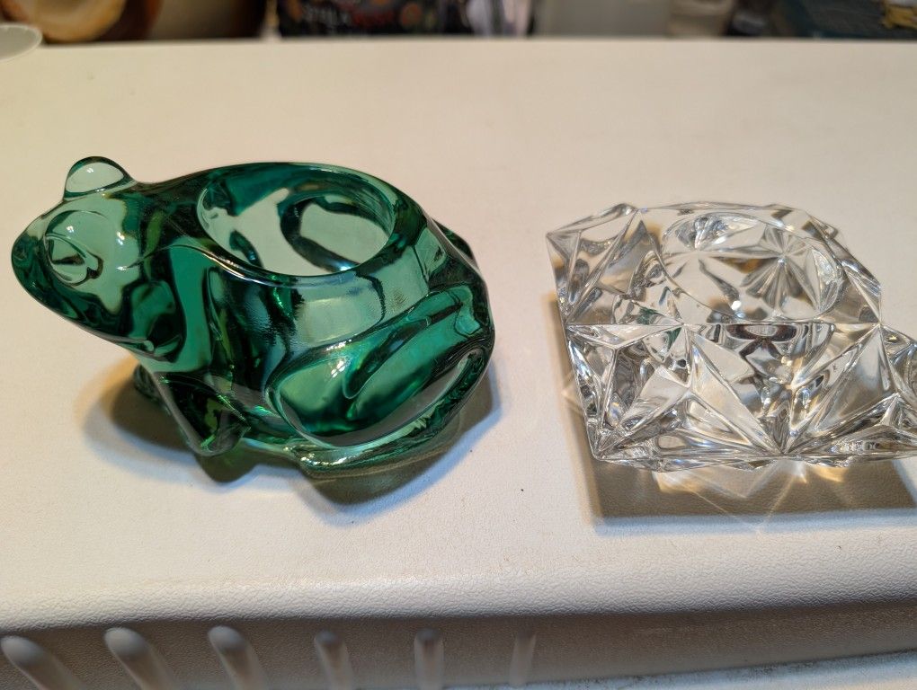 Tea light glass candle holders.. PLEASE READ DESCRIPTION