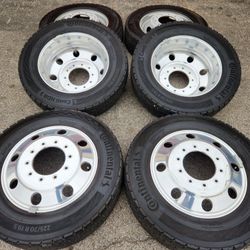 Ford f450-550 factory alcoa's 19.5 wheels and tires 