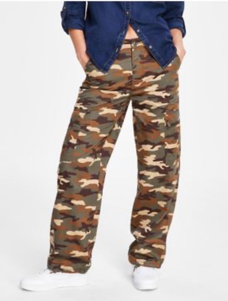 Levi's Women's Camo '94 baggy Cotton High Rise Cargo Pants Sz 27/30 NWOT