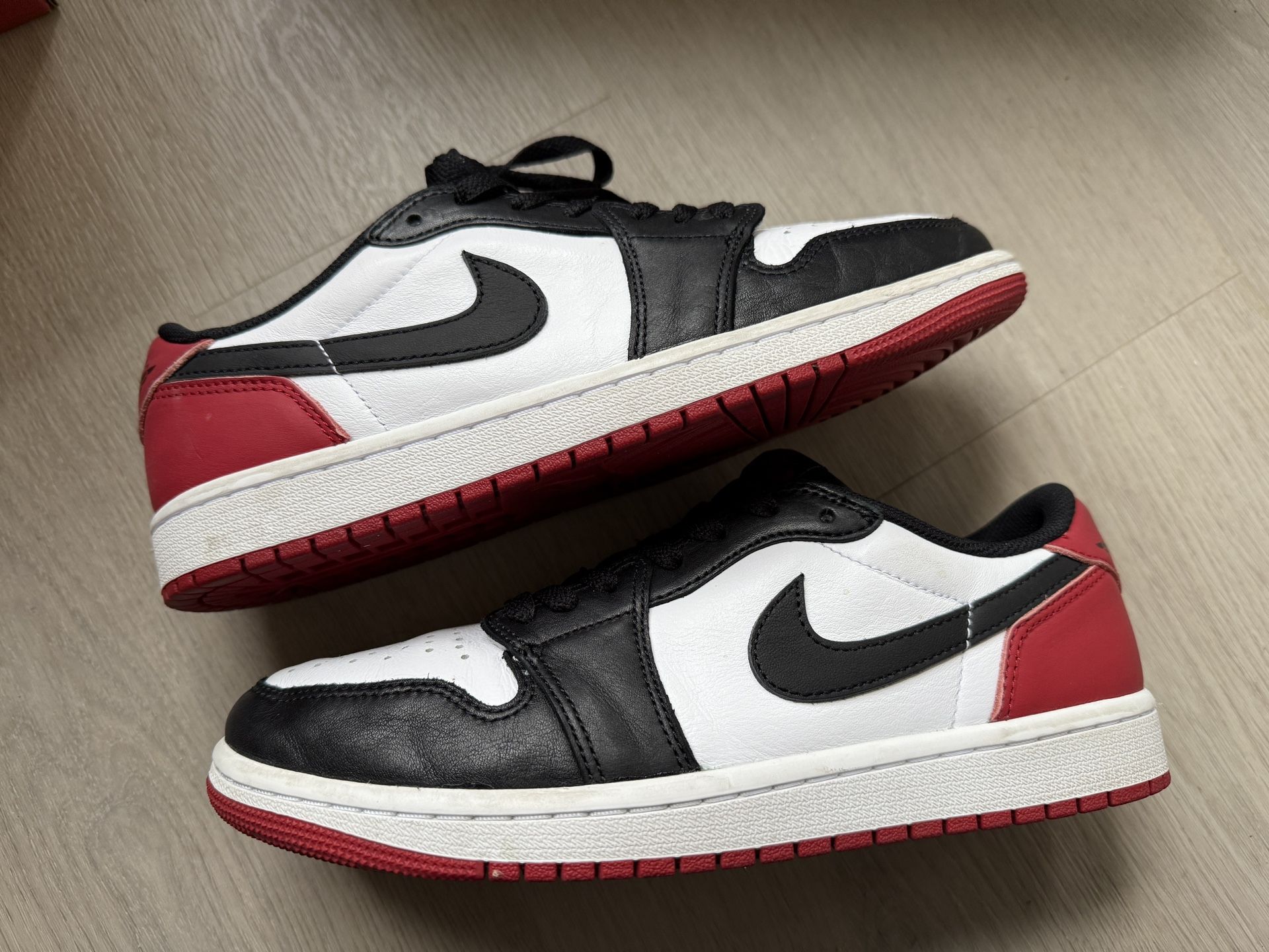 Jordan 1 Low Black Toe