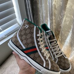 gucci Shoe 