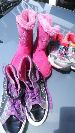 Kids shoes size 2. All for $15