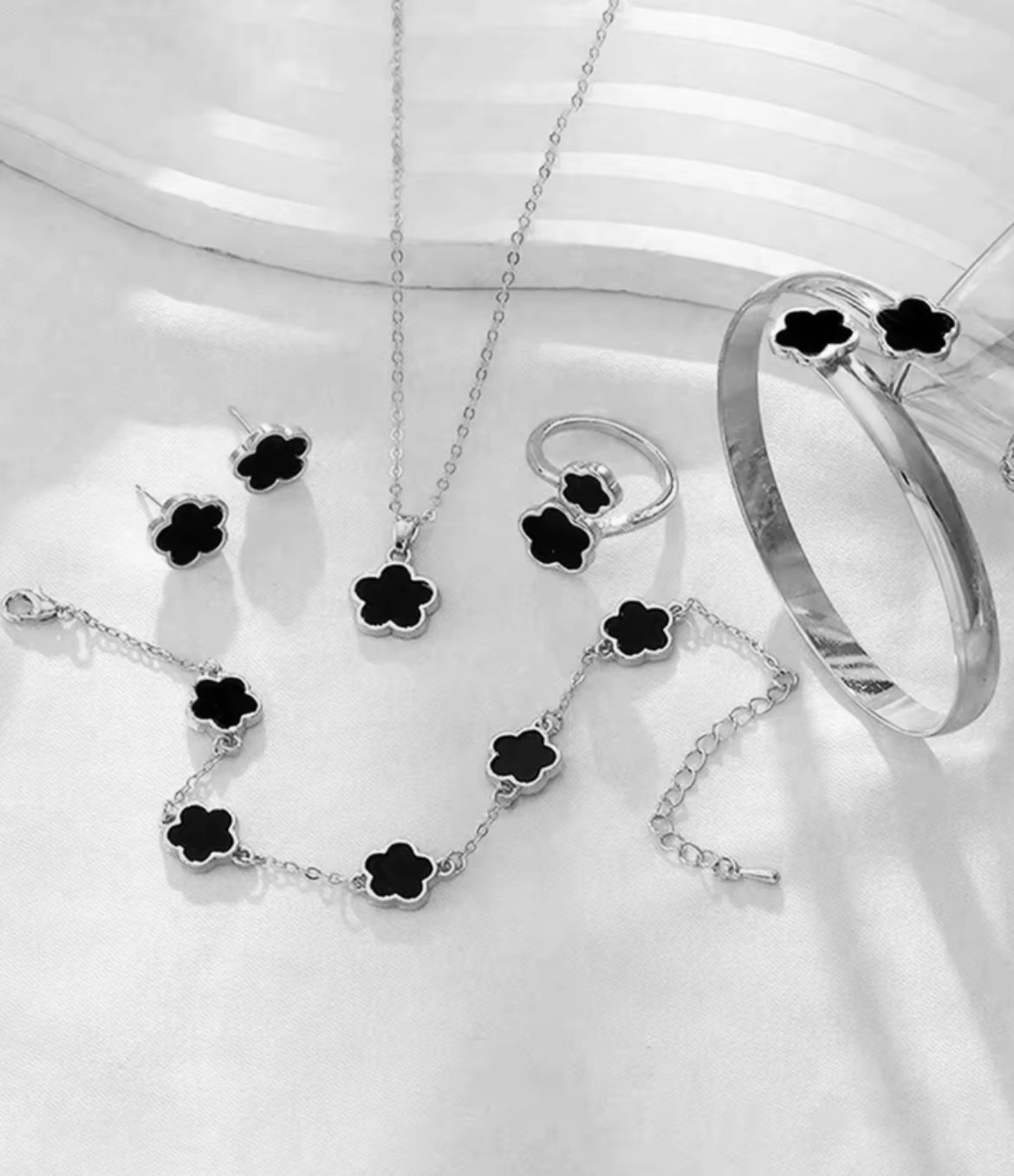 Bracelet Set / Clover