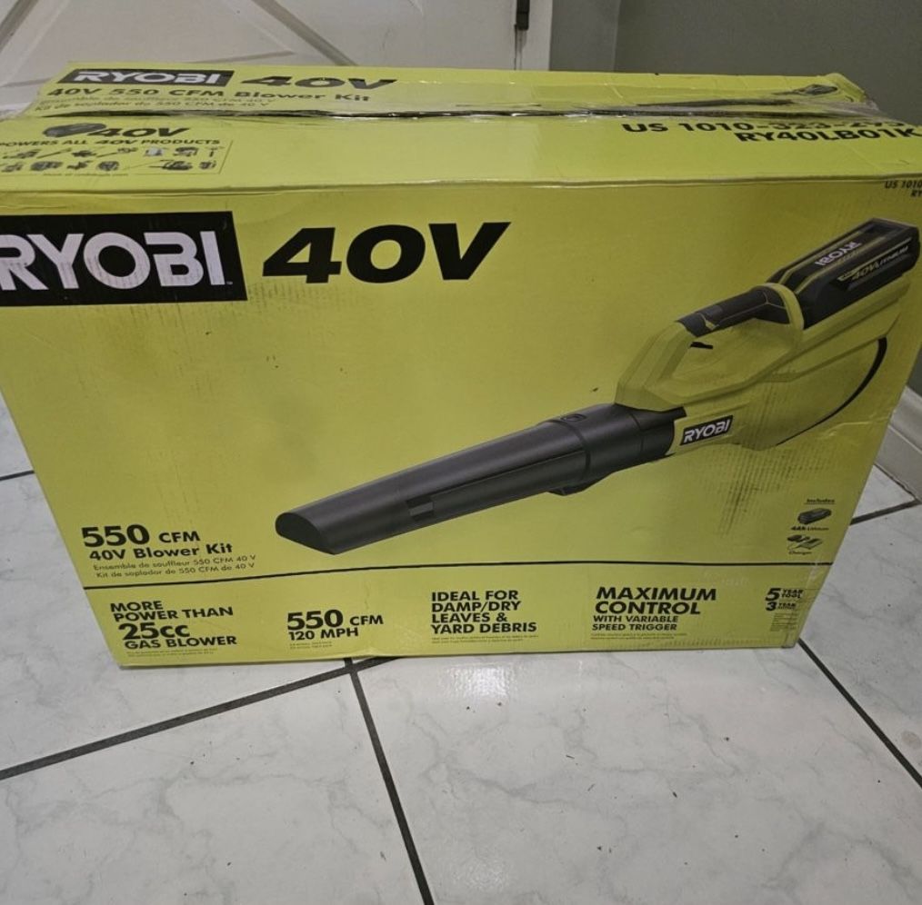 Ryobi blower 40v kit included (new)