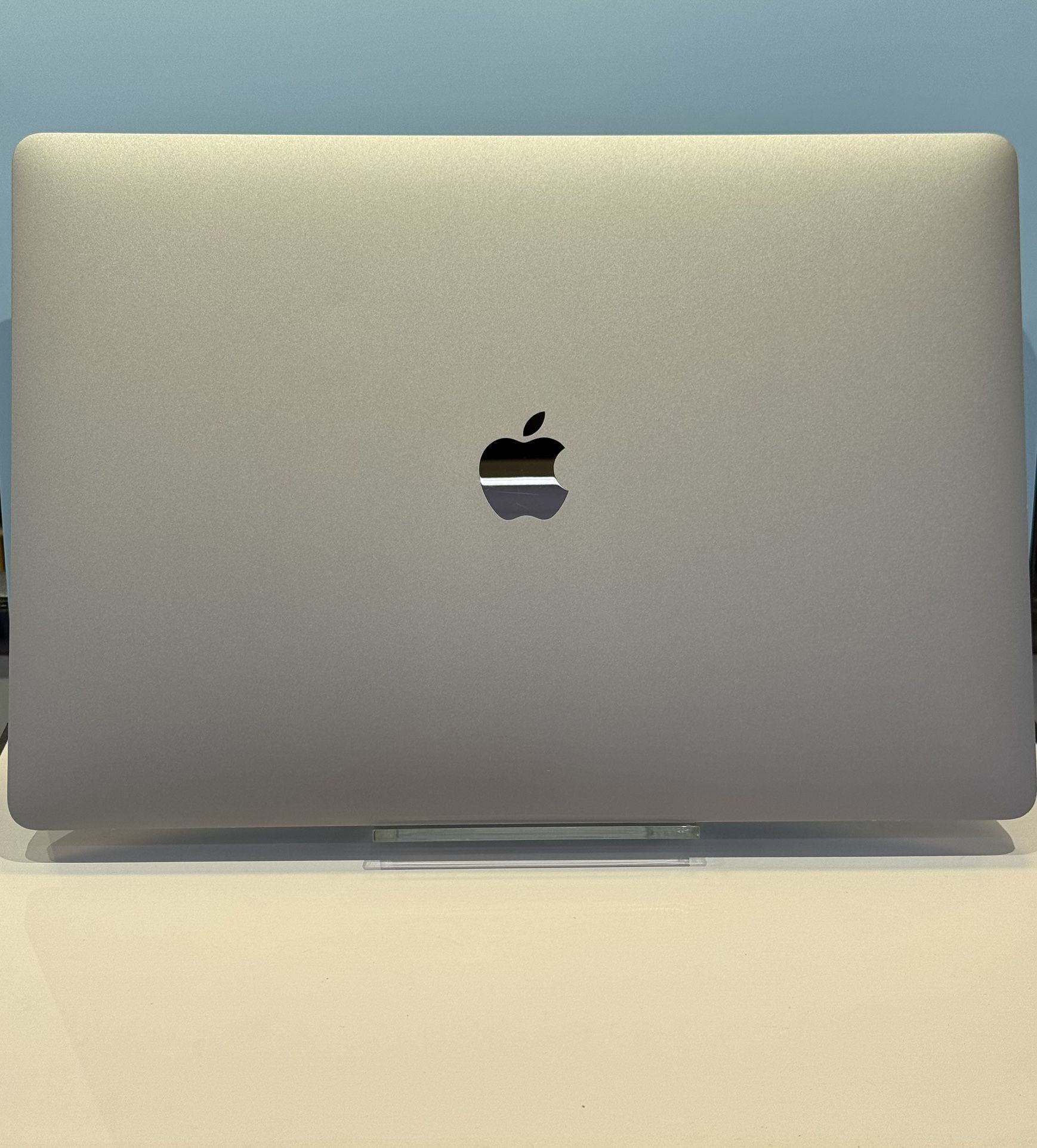 MacBook Pro 2019 16’ 32GB 512GB