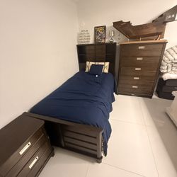 Twin Bedroom Set - Kids 