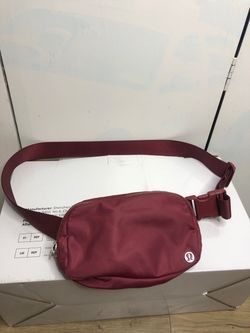 Lululemon Everywhere Belt Bag