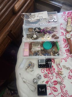 Women's Jewelry
