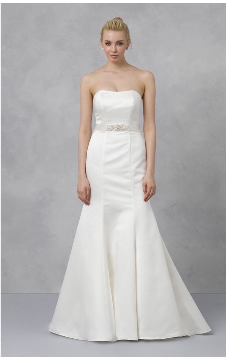 David’s Bridal *Flawless* Wedding Dress - Size 6