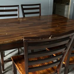 Wooded kitchen Table