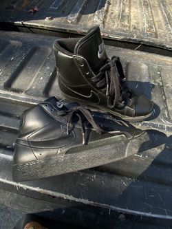 Triple Black Nike Blazer GS 5.5y