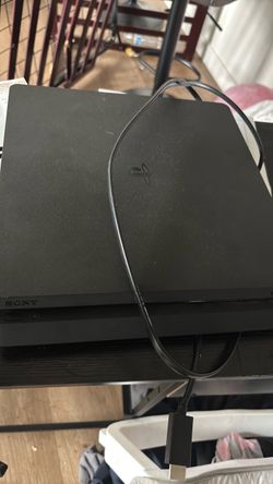 PS4 Slim