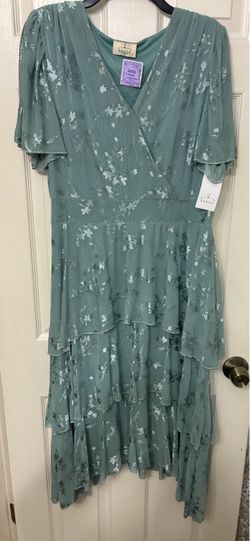 Women's Green Floral Tiered Midi Dress