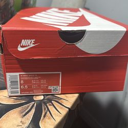 Color black ,Nike,size 6.5