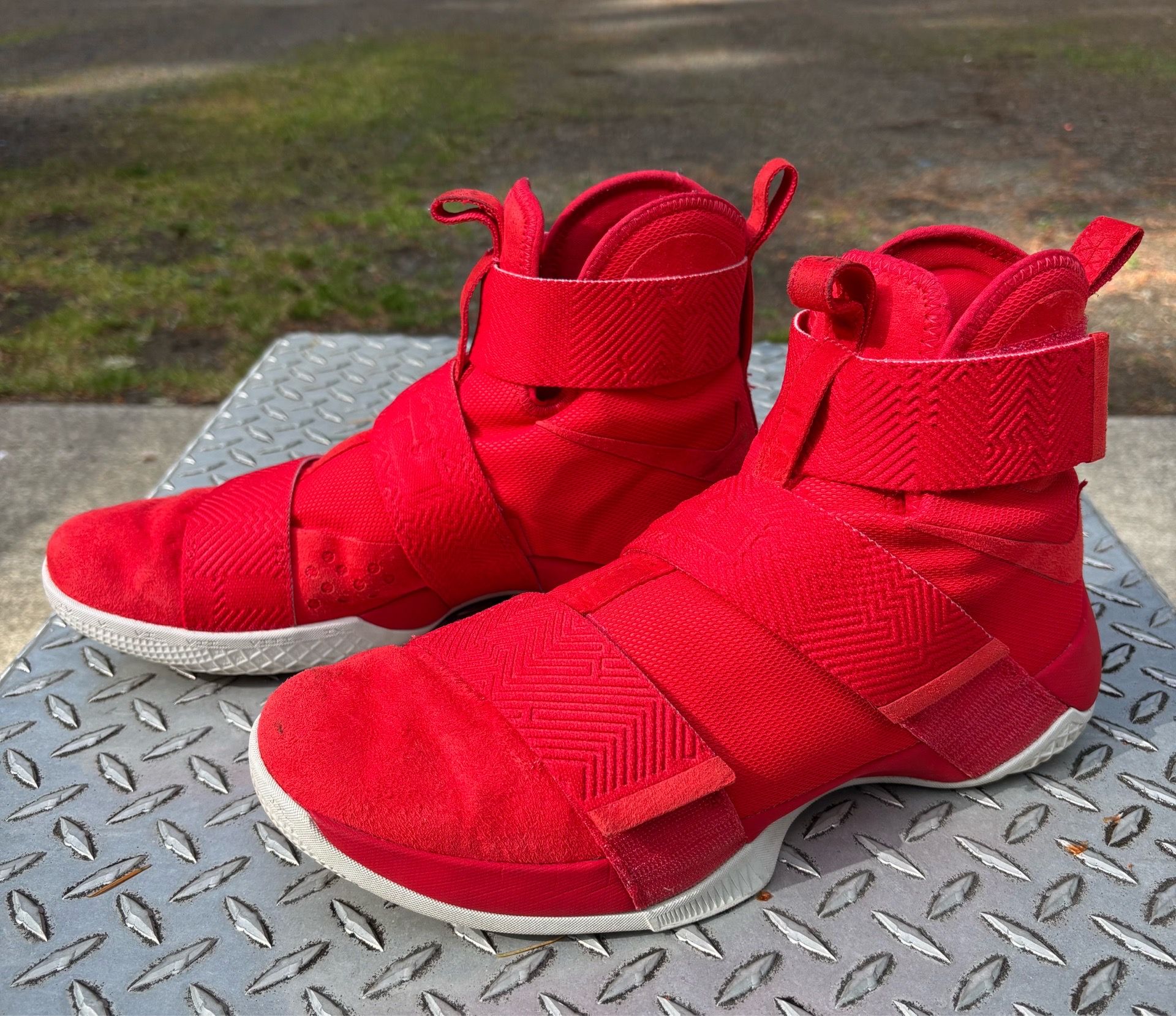 Nike LeBron Soldier 10 SFG Lux “University Red” 911306-600 Men’s Size 11 Rare