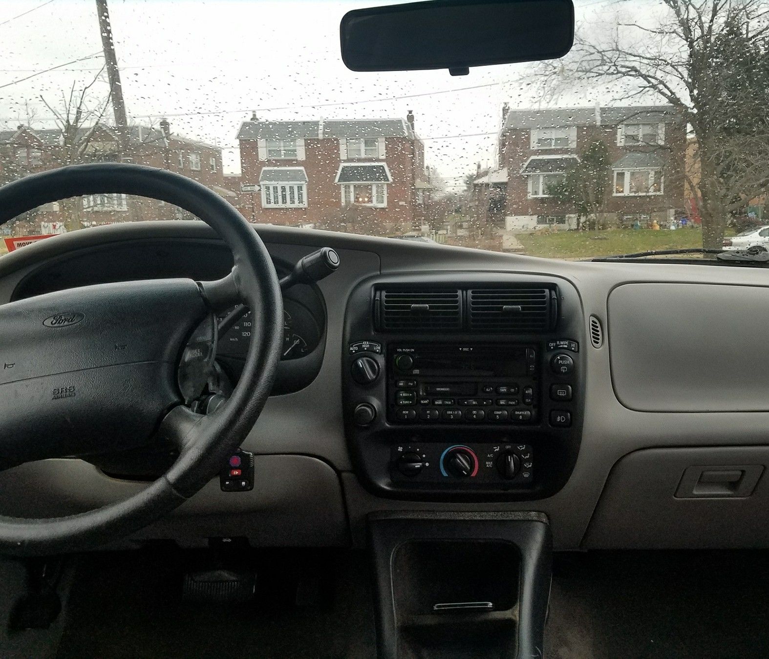 2000 Ford Explorer