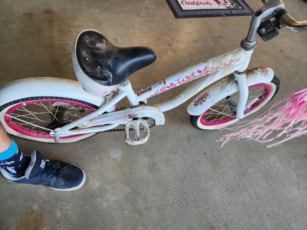 Diamondback Girls Bike