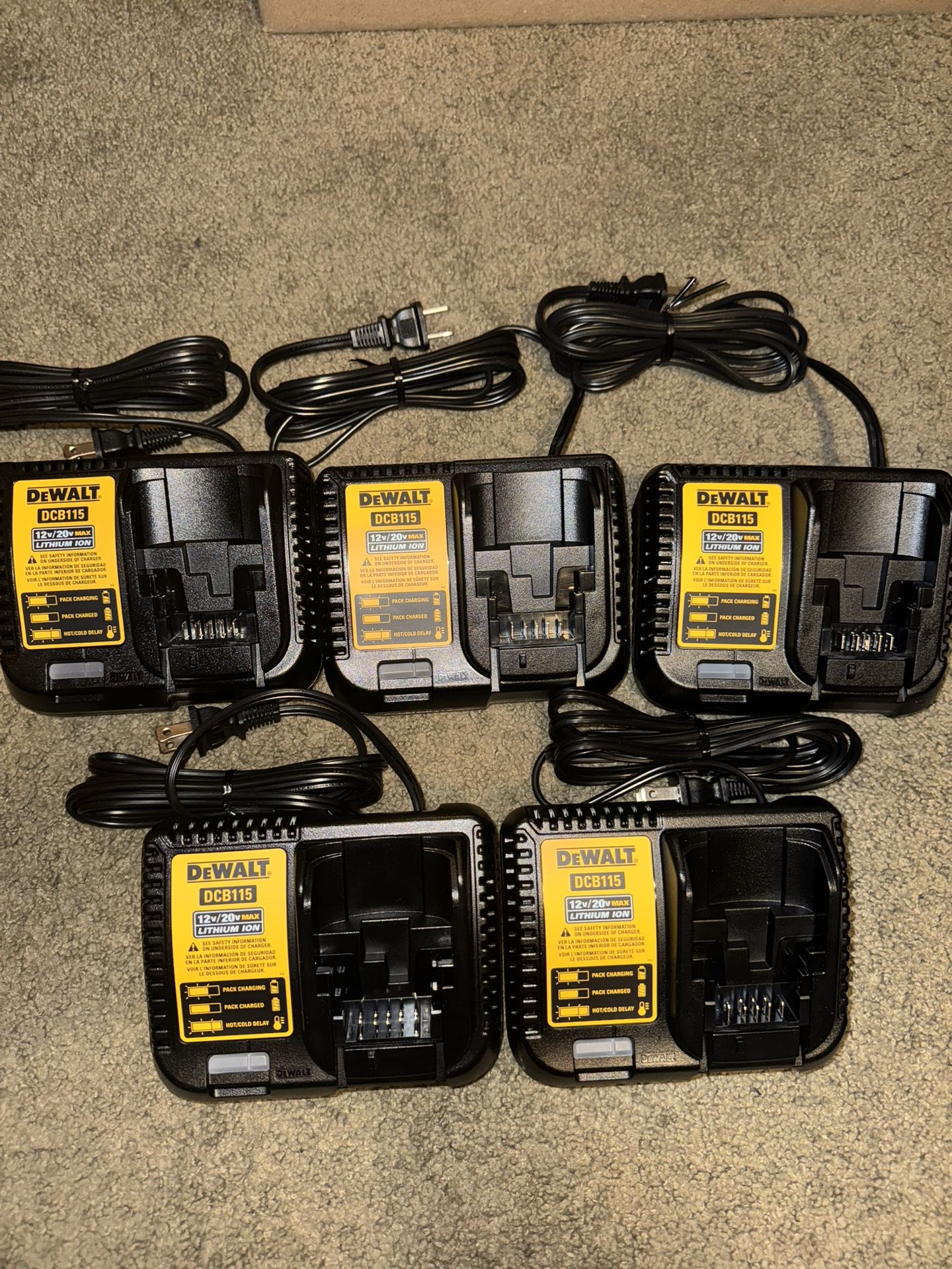 DeWALT Charger DCB115 BRAND NEW