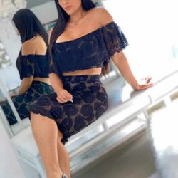 New Women's 2 Piece Set Size S/M Also Available In Burgundy 