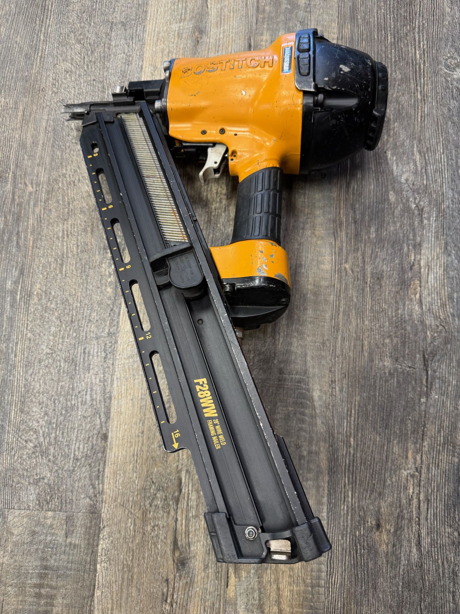 Bostitch F28WW 3-1/2" 28 -Degree Pneumatic Framing Nailer