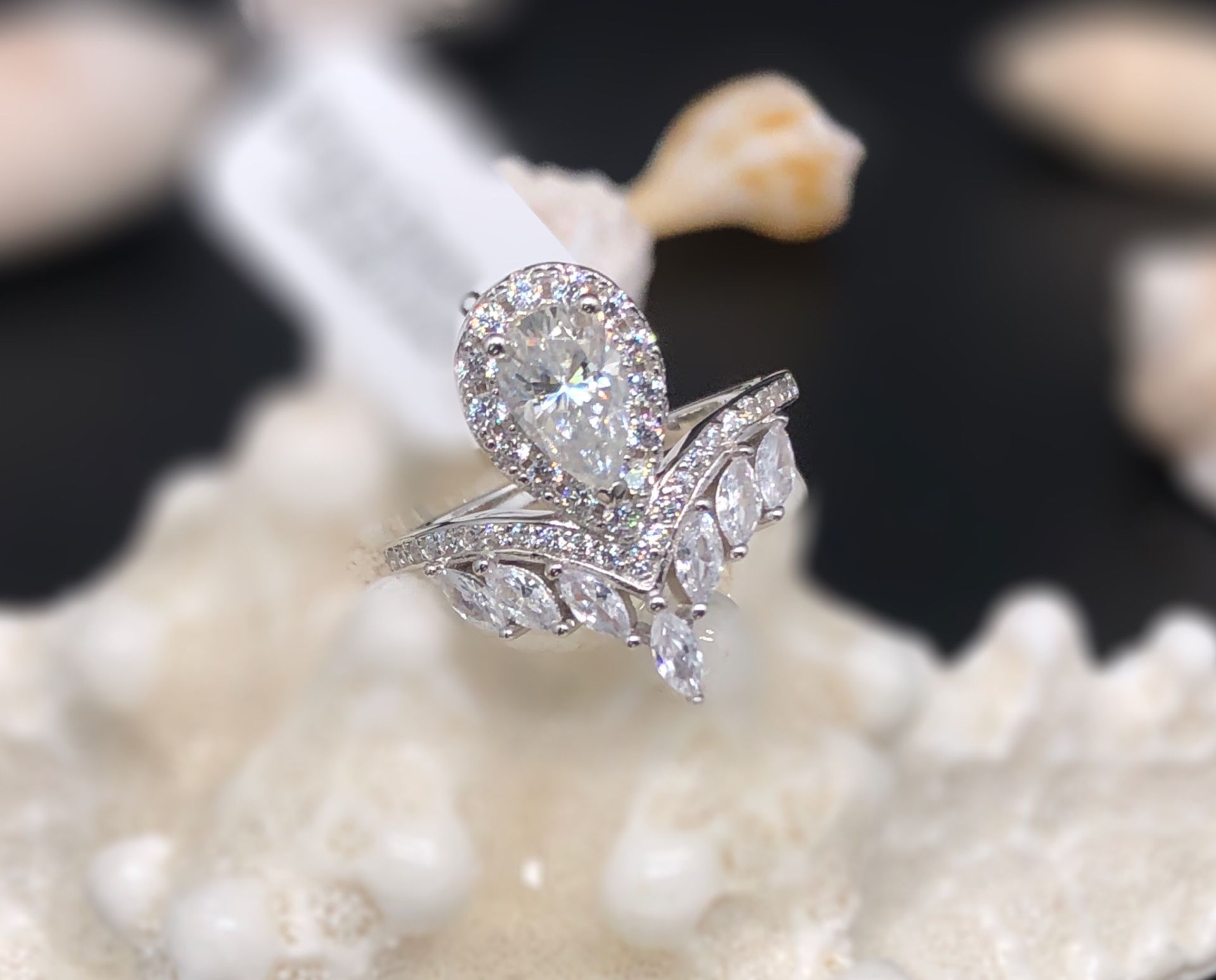 1ct Pear Shape Moissanite Ring With Certificate