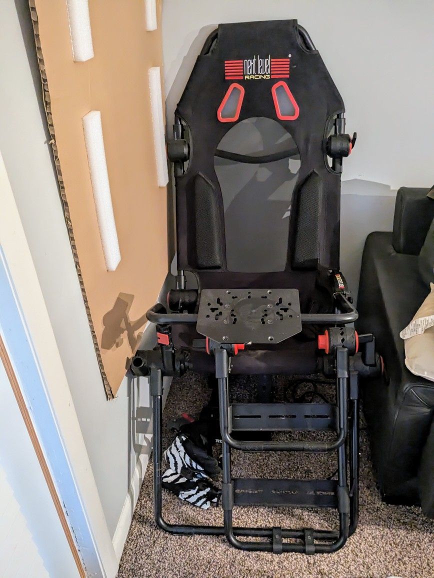 Next Level Racing SIM Cockpit/Rig