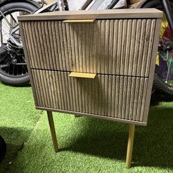 End table new (only one ) $35