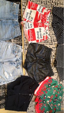 Women’s shorts bundle large 30/10