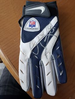 Owen Daniels signed gloves.