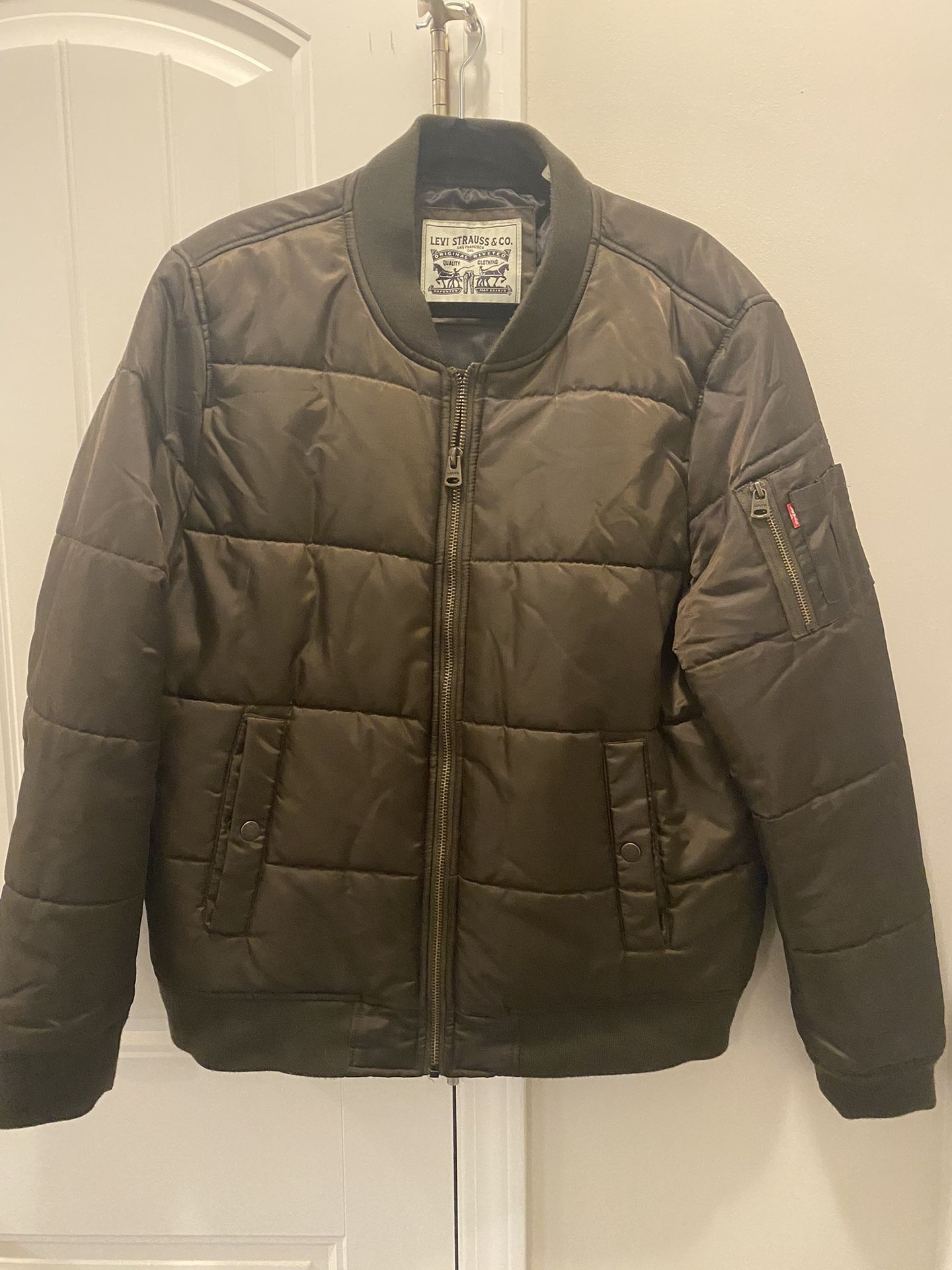 Men’s Size Large Levi’s Strauss Army Green Jacket