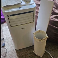 Portable Air Conditioner -10,000 BTU Like New 