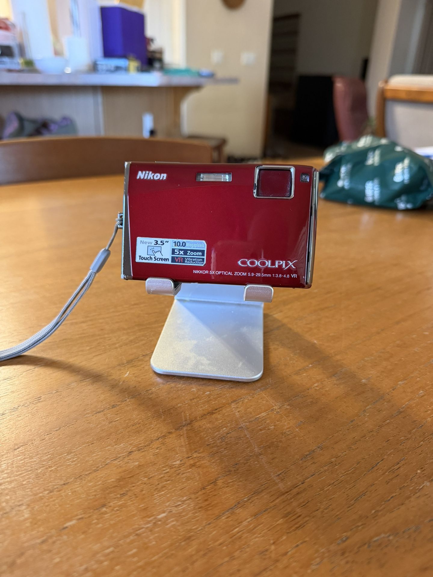 Nikon COOLPIX S60 10.0MP Digital Camera