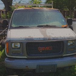 GMC 3500 SAVANAH 