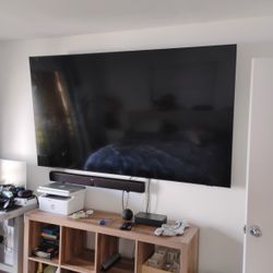 85" Samsung Smart TV, With Mobile Arm Wall Mount