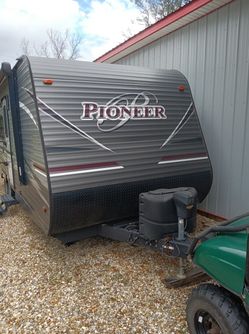 2018 Pioneer Camper Toy Hauler