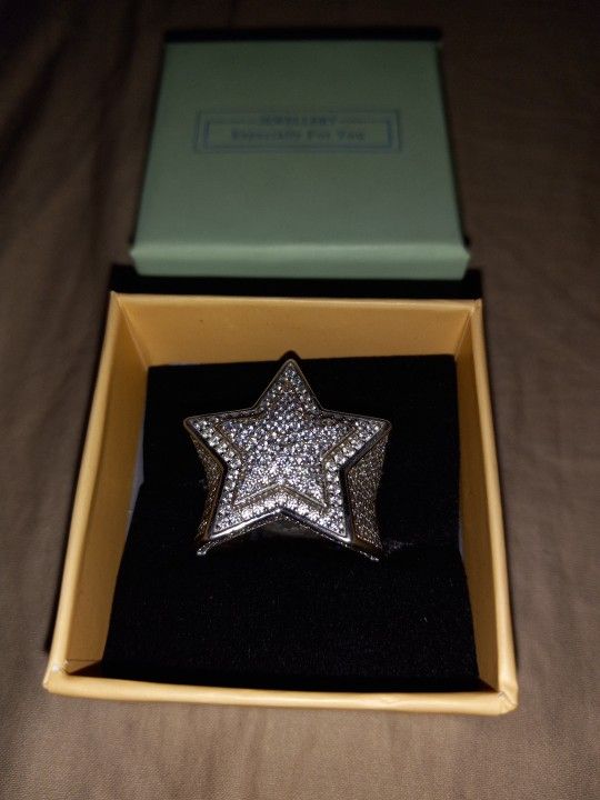 Moissanite Star Ring