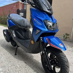 2025 150cc Scooter 0 miles +50mph Financing available $50 down