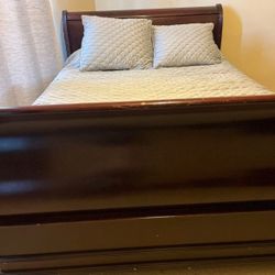 Bedroom Set Bed-Chest-Dresser