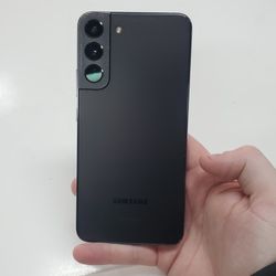 📱 Flagship for Less – Samsung Galaxy S22 5G (Pre-Owned) Now $169 or $1 Down! Save $900+ with Warranty