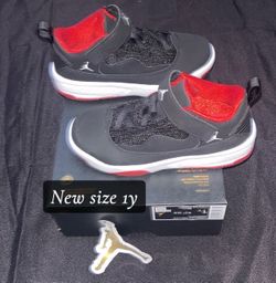 Jordan Kids Sneakers Size 1Y Black Red