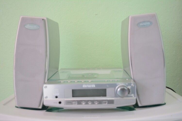 AIWA SX-LX7 2-Way Tall Bass Reflex Speakers - Audio & Stereo (Used)