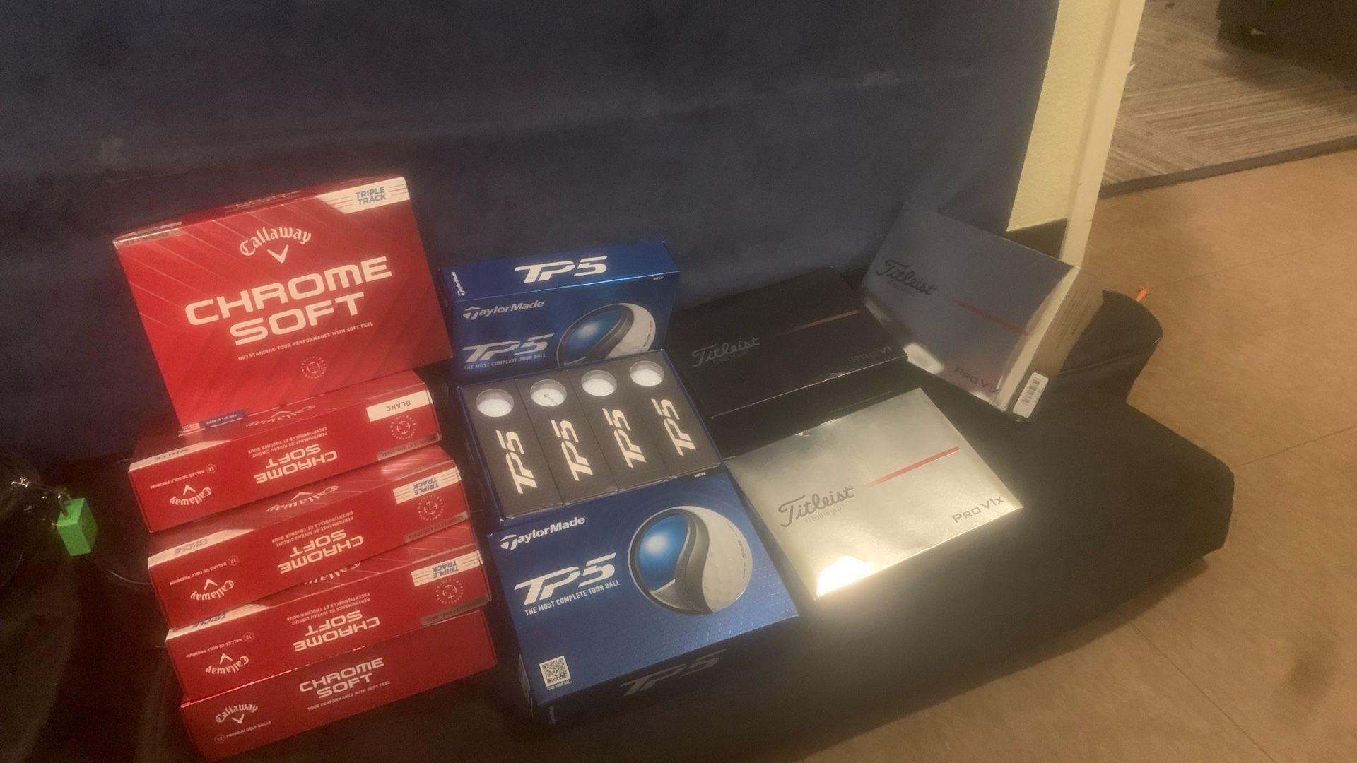 Brand New Golf Balls Prov1 Prov1x Tp5 And Chromesoft