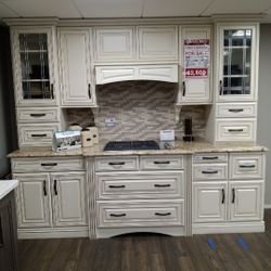 Diamond Kitchen Cabinets With Granite Top  