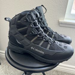 Men’s Columbia Hiking Shoes