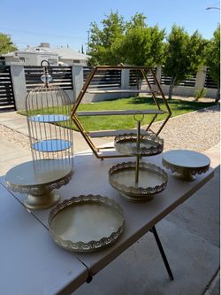 Dessert table decor