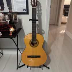 Lucero Lc100 Classical Guitar Natural