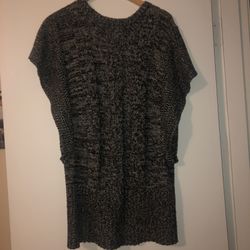 Susan Lawrence Size XL Black And Grey Sweater PIT TO PIT :36” LENGTH: 32”